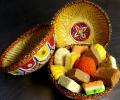 Indian Sweets Gift Basket, 1.25 Lbs Mini Tokri, Eid Gift Idea Indian Sweets Gift Basket, 1.25 Lbs Mini Tokri, Eid Gift Idea